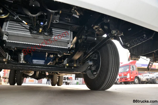 SHACMAN Light Truck Delong K3000 120hp 4X2(6 wheels) 4.18m Single Row Van Light Truck (China VI) Chassis (3) | 86Trucks