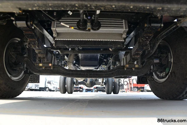 SHACMAN Light Truck Delong K3000 190 hp 4X2(6 wheels) 5.18m single-row stake truck Chassis (1) | 86Trucks