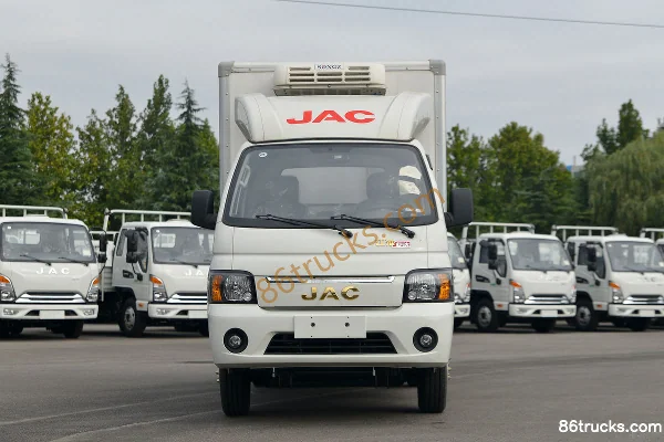 JAC Kaida X5 120 hp 4X2(6 wheels) 3.5m Refrigerated Truck (China VI) Exterior (2) | 86Trucks