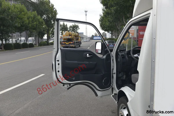 JAC Kaida X5 120 hp 4X2(6 wheels) 3.5m Refrigerated Truck (China VI) Cab (1) | 86Trucks
