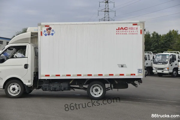 JAC Kaida X5 120 hp 4X2(6 wheels) 3.5m Refrigerated Truck (China VI) Body (3) | 86Trucks