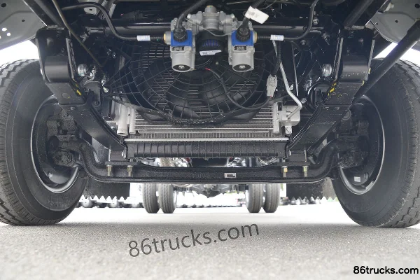 JAC Kangling H3 95 hp 4X2(6 wheels) 3.7 m Single Row Box Light Truck (China VI) Chassis (1) | 86Trucks
