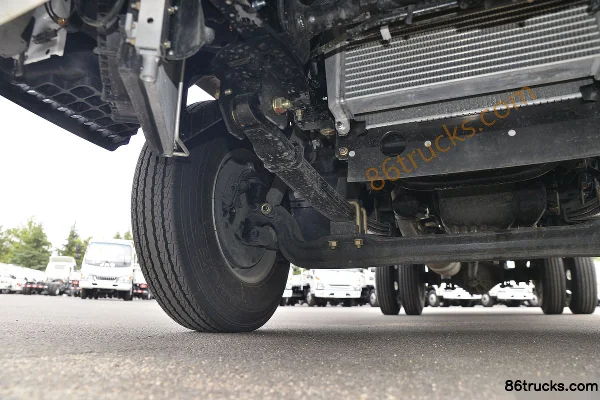 Qingling Isuzu 100P 120 hp 4X2(6 wheels) 4.25m single row van light truck (China VI) Chassis (2) | 86Trucks