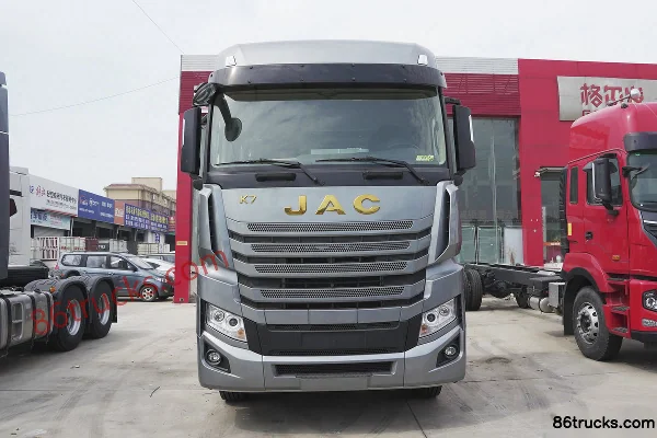 JAC Gallop K7 heavy truck 490 hp 8X4(12 wheels) 9.3m AMT automatic stake cargo truck (China VI) Exterior (2) | 86Trucks