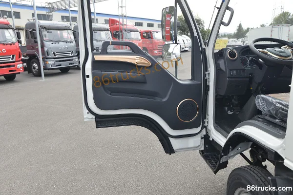 JAC Kangling J3 135hp 4X2(6 wheels) 3.37m Semi-row Flatbed Light Truck (China VI) Cab (2) | 86Trucks