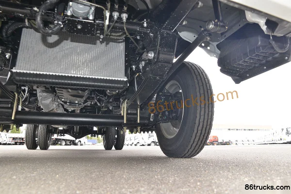 JAC Kangling J3 135hp 4X2(6 wheels) 3.37m Semi-row Flatbed Light Truck (China VI) Chassis (3) | 86Trucks