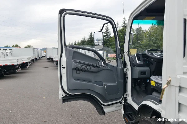 JAC Shuailing Q6 160 hp 4X2(6 wheels) 4.18m single-row flatbed light truck (China VI) (Fast Gear 8-speed) Cab (1) | 86Trucks