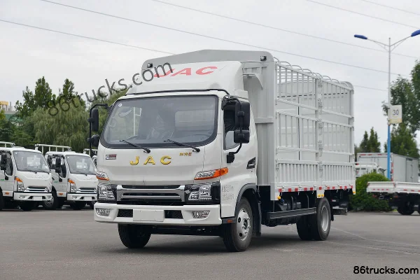 JAC Shuailing E Medium 130 hp 4X2(6 wheels) 4.22m Single-row Cage Light Truck (China VI) Exterior (3) | 86Trucks
