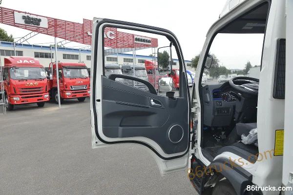 JAC Shuailing E Medium 130 hp 4X2(6 wheels) 4.22m Single-row Cage Light Truck (China VI) Cab (1) | 86Trucks
