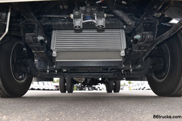 JAC Shuailing E Medium 130 hp 4X2(6 wheels) 4.22m Single-row Cage Light Truck (China VI) Chassis (1) | 86Trucks