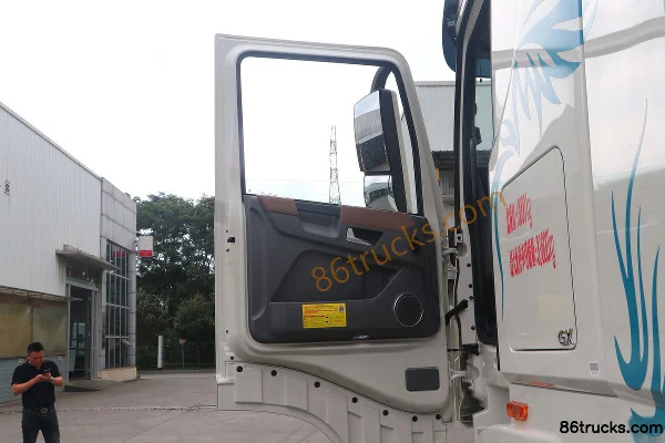 Dongfeng Commercial Vehicle Tianlong Flagship GX 520hp 4X2(6 wheels) AMT Automatic Tractor Truck (China VI) Cab (1) | 86Trucks