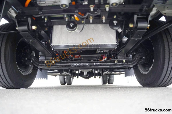NanJun Ruijie D30G 4.1m Single Row Pure Electric Van Light Truck 98.04kWh 4X2(6 wheels) Chassis (1) | 86Trucks