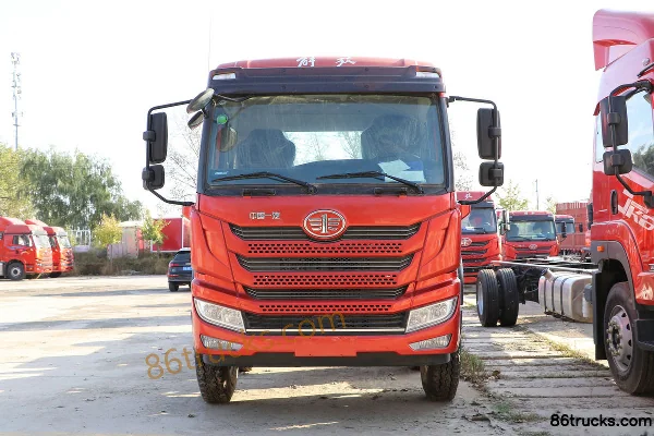 FAW Jiefang Qingdao Long V camion moyen 220 ch 6X2(8 roues) camion porteur à ridelles 7,8 m (rapport 4,875) Extérieur (2) | 86Trucks
