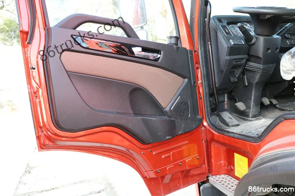 FAW Jiefang Qingdao Long V camion moyen 220 ch 6X2(8 roues) camion porteur à ridelles 7,8 m (rapport 4,875) Cabine (2) | 86Trucks