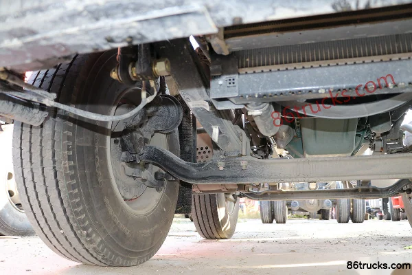 FAW Jiefang Qingdao JK6 Medium Truck 220 hp 4X2(6 wheels) 6.75m Stake Truck (China VI)(378 rear axle) Chassis (1) | 86Trucks