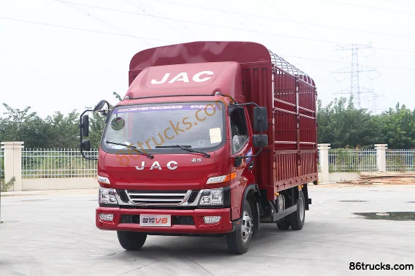 JAC Junling V6 160hp 4X2(6 wheels) 4.22m Single Row Stake Light Truck Exterior (3) | 86Trucks