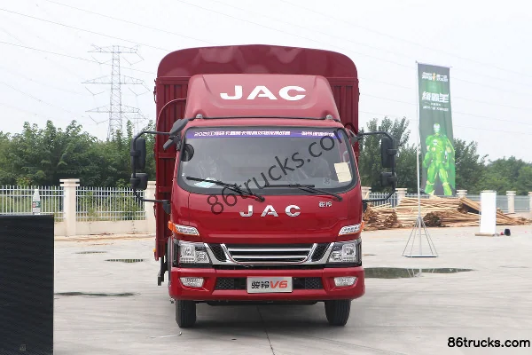 JAC Junling V6 160hp 4X2(6 wheels) 4.22m Single Row Stake Light Truck Exterior (2) | 86Trucks