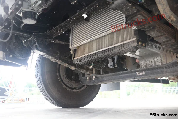 JAC Junling V6 160hp 4X2(6 wheels) 4.22m Single Row Stake Light Truck Chassis (2) | 86Trucks