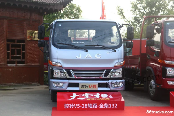 JAC Junling V5 132hp 4X2(6 wheels) 4.22m Single Row Flatbed Light Truck (China VI) Exterior (2) | 86Trucks