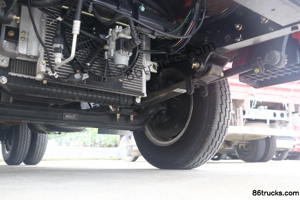 FAW Jiefang HuVR 110 hp 4X2(6 wheels) 3.7m Single Row Flatbed Light Truck Chassis (3) | 86Trucks