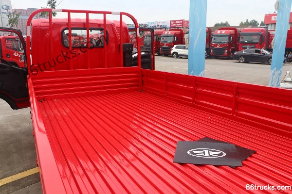 FAW Jiefang HuVR 110 hp 4X2(6 wheels) 3.7m Single Row Flatbed Light Truck Body (3) | 86Trucks