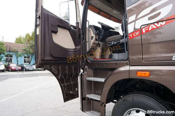 FAW Jiefang Qingdao JH6 Heavy Truck 320hp 6X2(8 wheels) 7.7m Stake Cargo Truck (Axle Ratio 4.444) Cab (2) | 86Trucks