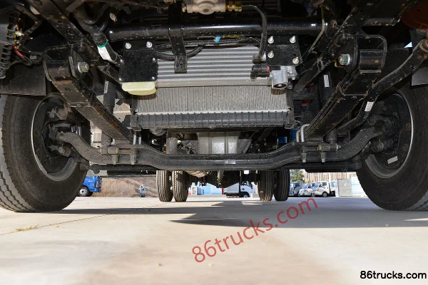 Foton Aoling Jieyun Classic Edition 150hp 4X2(6 wheels) 3.8m Single Row Flatbed Light Truck (China VI) Chassis (1) | 86Trucks