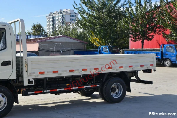 Foton Aoling Jieyun Classic 132 ch 4X2(6 roues) camion léger plateau 4,17 m cabine simple (large) Carrosserie (1) | 86Trucks