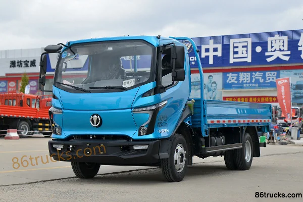 Feidi W5 160hp 4X2(6 wheels) 4.18m Single Row Flatbed Light Truck Exterior (3) | 86Trucks