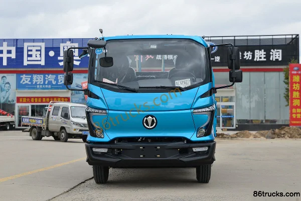 Feidi W5 160hp 4X2(6 wheels) 4.18m Single Row Flatbed Light Truck Exterior (2) | 86Trucks