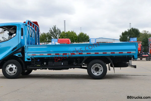 Feidi W5 160hp 4X2(6 wheels) 4.18m Single Row Flatbed Light Truck Body (2) | 86Trucks