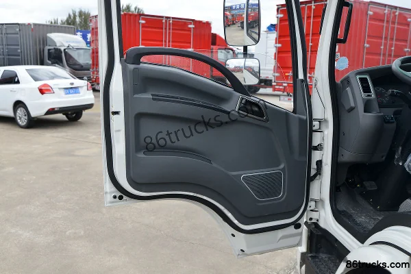 Yuejin Kaituo T100 122 hp 4X2(6 wheels) 3.6m Dump Truck Cab (2) | 86Trucks