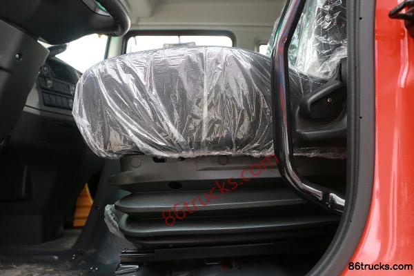 Dongfeng Duolika D9 180 ch 4X2(6 roues) 6.8 m camion porteur à ridelles Cabine (2) | 86Trucks