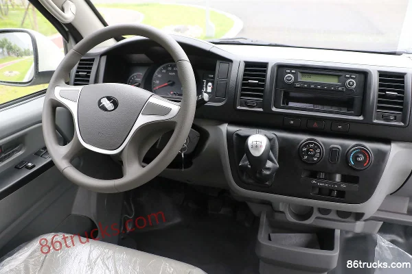 New Gonow Jirui Luxury 2.0L 136 hp 6-Seat Light Bus (China VI) Cab (1) | 86Trucks