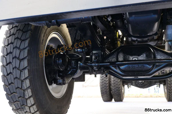 SAIC Hongyan Jiehu H6e 360 hp 4X4(6 wheels) Fire Truck Chassis (China VI) (2) | 86Trucks