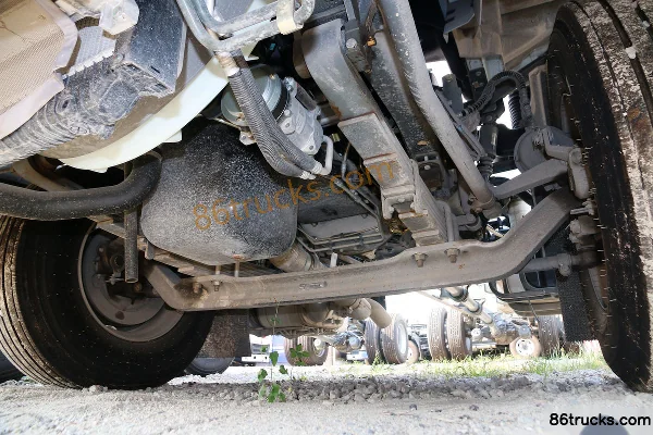 Sinotruk HOWO TX 220 ch 4X2(6 roues) camion porteur fourgon 7,8 m (China VI) Châssis (3) | 86Trucks