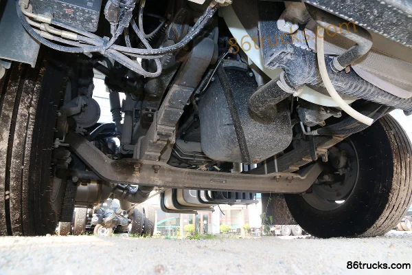 Sinotruk HOWO TX 220 ch 4X2(6 roues) camion porteur fourgon 7,8 m (China VI) Châssis (2) | 86Trucks