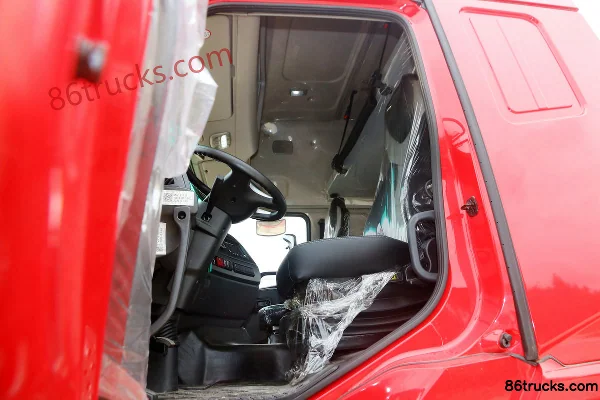 Dongfeng Duolika D9K 220 hp 4X2(6 wheels) 8.6m Van Cargo Truck (Beijing VI) Cab (3) | 86Trucks