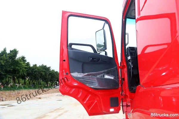 Dongfeng Duolika D9K 220 hp 4X2(6 wheels) 8.6m Van Cargo Truck (Beijing VI) Cab (1) | 86Trucks