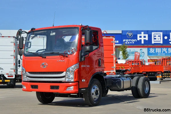 Yuejin Chaoyue C500 150 hp 4X2(6 wheels) 4.2m Single Row Cage Light Truck (China VI) Exterior (3) | 86Trucks