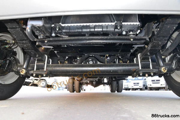 Dongfeng T3 (formerly Xiaobawang W) 1.6L 123hp 4X2(6 wheels) 3.05m Double Row Flatbed Mini Truck (China VI) Chassis (2) | 86Trucks
