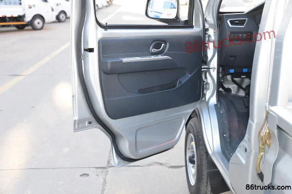 Dongfeng T3 (formerly Xiaobawang W) 1.5L 113 hp 4X2(6 wheels) 2.7m single-row flatbed light truck (China VI) (with A/C) (single rear tire) C