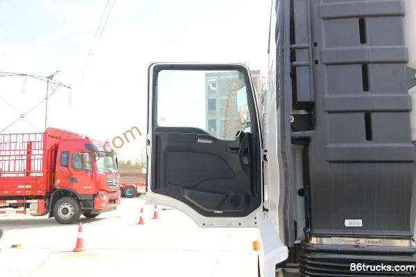 Sinotruk Sitrak G5 camion lourd 290 ch 4X2(6 roues) camion porteur fourgon 9,6 m (China VI) Cabine (1) | 86Trucks