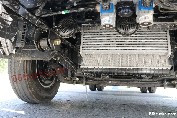 Foton Aoling Express Ours polaire 131 ch 4X2(6 roues) 4,085 m camion frigorifique (China VI) Châssis (2) | 86Trucks