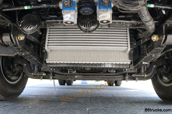 Foton Aoling Express Ours polaire 131 ch 4X2(6 roues) 4,085 m camion frigorifique (China VI) Châssis (1) | 86Trucks