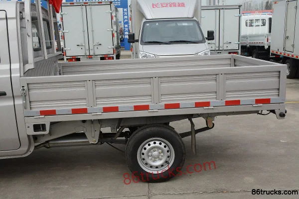 Changan Kuayue Xinbao T3 Comfort Edition 1.5L Gasoline 112hp 4X2(6 wheels) 2.52m Double Row Flatbed Truck (Single Rear Wheel) Body (1) | 86T