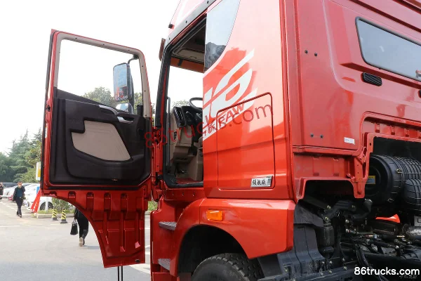 FAW Jiefang Qingdao JH6 Heavy Truck Leading Edition 2.0 290 hp 6X2(8 wheels) 9.5 m Stake Truck (China VI) (435 Rear Axle) Cab (1) | 86Trucks