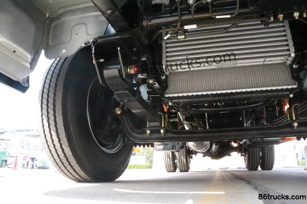 JMC Shunda Narrow Body 122 hp 4X2(6 wheels) 3.26m Double Row Van Light Truck (China VI) Chassis (2) | 86Trucks