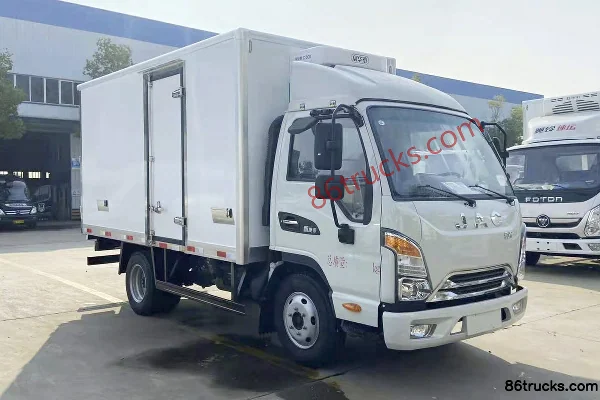 JAC Kangling J6 152hp 4X2(6 wheels) 4.03m Refrigerated Truck (China VI) Exterior