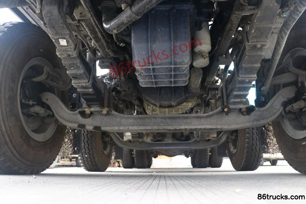 SHACMAN Delong M3000S 350 hp 8X4(12 wheels) 7.79 m³ concrete mixer truck (China VI) (Lingyu brand) Chassis (1) | 86Trucks